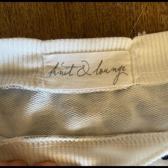 Knit & Lounge Women’s Small Lounge Set - Picture 2 of 4